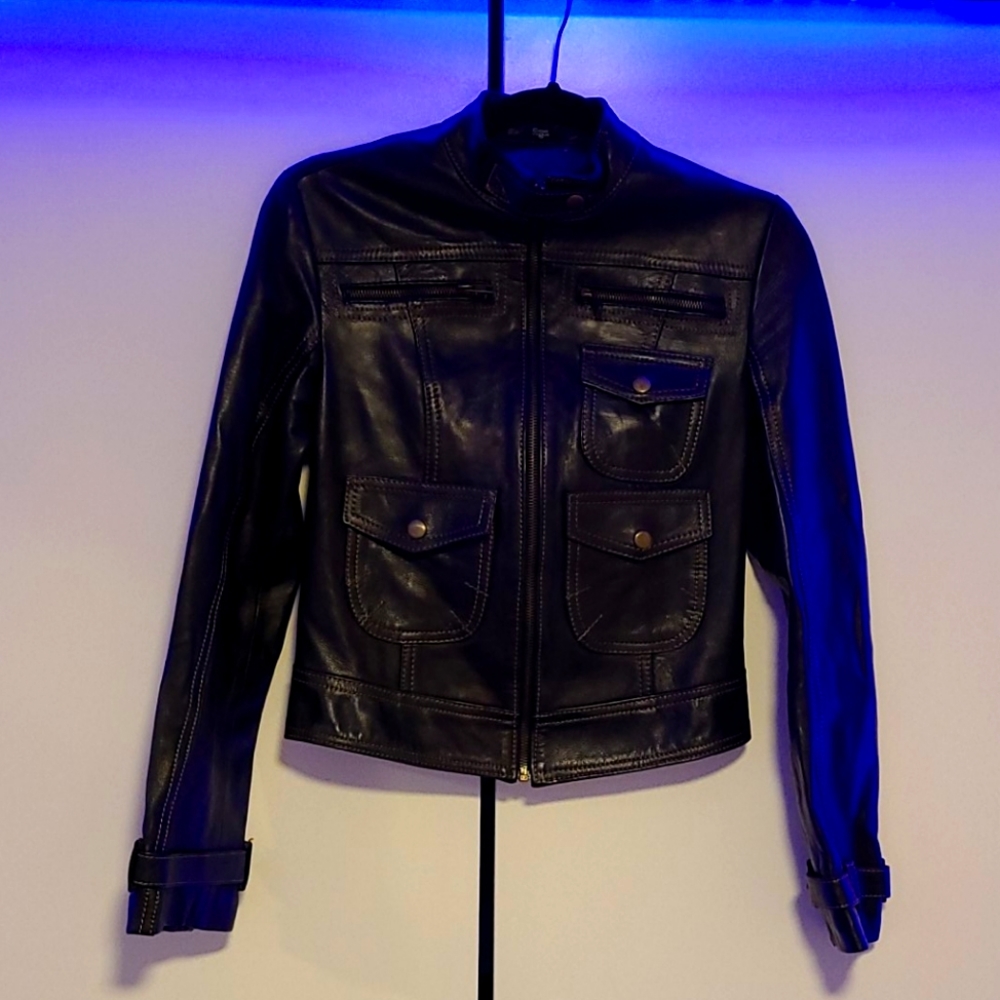 Beautiful jacket 100%leather great condition